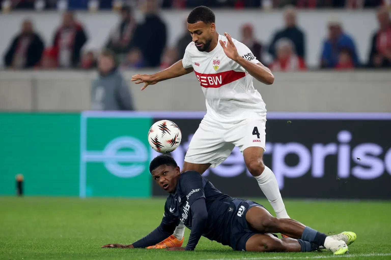 开云-法尔克：格雷罗自由身离开拜仁，费耶诺德的雷德是引援首选